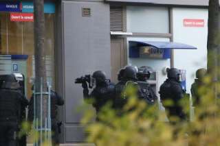 Prise d'otages à Paris: les quatre personnes retenues dans une banque ont été libérées