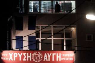 Grèce, Aube dorée: deux jeunes tués par balle devant un local du parti néonazi