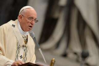 Mariages catholiques: le pape François simplifie et rend gratuite leur annulation