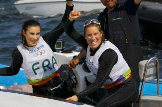 Les Françaises Camille Lecointre et Hélène Defrance décrochent le bronze en voile aux Olympiades de Rio