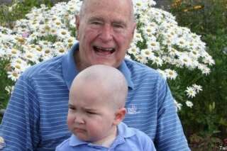 PHOTO. Tête rasée: George W. H. Bush s'est tondu le crâne pour la bonne cause