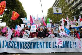 Les affiches et slogans de la Manif pour tous dans le cortège parisien