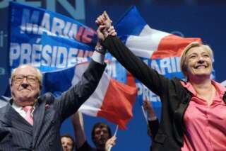 VIDÉOS. Haine raciale: Marine Le Pen marche dans les pas de son père