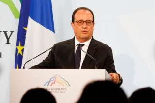 François Hollande passe les 1 million d'abonnés sur Twitter mais tâtonne toujours
