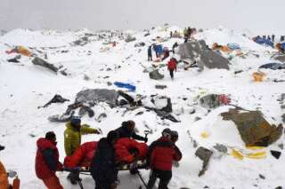 Avalanche sur l'Everest après le séisme : le récit des survivants