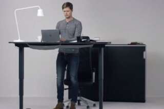 Pour ne plus rester assis au travail, Ikea vous propose de travailler debout avec le bureau Bekant