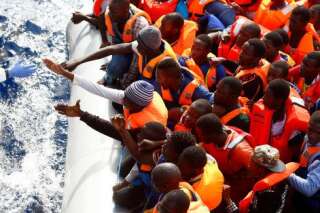 Ces particuliers qui essayent de sauver les migrants face à l'immobilisme de l'Europe