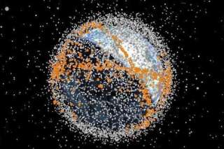 60 ans de débris spatiaux autour de la Terre en 1 minute