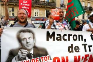 Les participants au meeting d'Emmanuel Macron insultés et arrosés par des anti-loi Travail