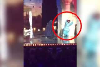 VIDÉO. Michaël Youn chute sur la scène du Marrakech du rire et partage la vidéo