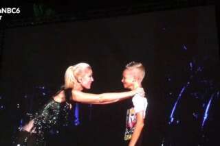 Gwen Stefani fait monter sur scène un fan victime de harcèlement