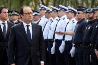 Lors de l'hommage aux policiers, Hollande affirme qu'il n'accepte pas que des agents 
