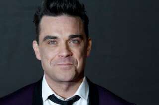 Robbie Williams montre ses fesses sur la pochette de son nouvel album