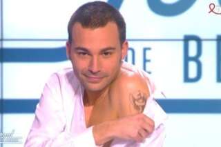 Bertrand Chameroy dévoile un tatouage dans son émission (heureusement c'est un faux)