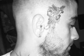 PHOTO. Zayn Malik se fait un tatouage sur la tempe pour la sortie de son album 