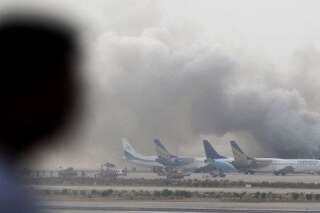 Pakistan: l'attaque des talibans sur l'aéroport de Karachi fait au moins 24 morts