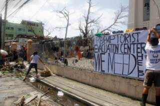 Typhon Haiyan: plusieurs ONG appellent aux dons