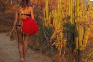 PHOTOS. Les vacances de Laury Thilleman sexy en bikini en Colombie