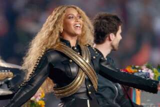 VIDÉO. Beyoncé a failli chuter au Super Bowl  2016 (mais elle a quand même volé la vedette à Coldplay)