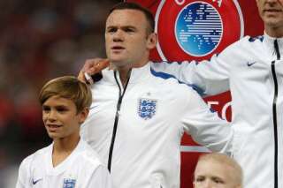 David Beckham permet à son fils Romeo d'accompagner Wayne Rooney sur le terrain pour son anniversaire