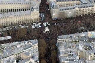 Charlie Hebdo: revivez le grand rassemblement à Paris et les autres marches républicaines