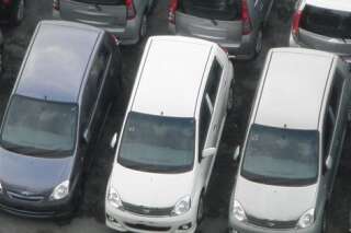 Pourquoi les voitures sont-elles grises, blanches ou noires?