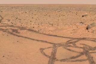 PHOTO. Des robots mobiles de la Nasa dessinent un pénis sur Mars