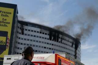 VIDÉO. Incendie à la Maison de la Radio: en direct, les journalistes annoncent l'interruption des programmes