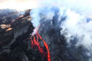 Le Piton de la Fournaise est entré en éruption à La Réunion