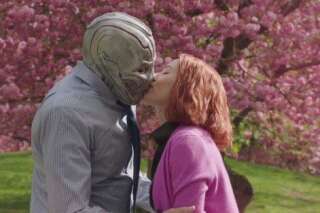 VIDÉO. Scarlett Johansson embrasse Ultron et dénonce le sexisme de Marvel dans un sketch du SNL