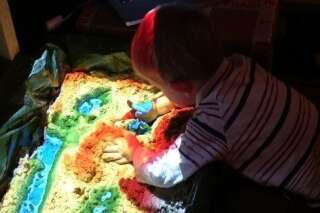 Ce papa français a fabriqué un bac à sable interactif pour son fils