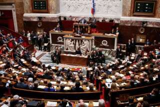 Loi anti-terrorisme: les députés votent l'interdiction de sortie du territoire des personnes soupçonnées de jihadisme