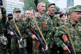 Ukraine: les combats se poursuivent malgré le cessez-le-feu et la Russie met ses forces armées 