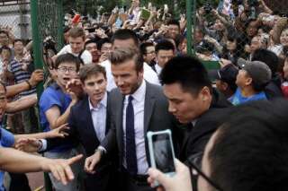 VIDÉO. Shanghai: bousculade pour la venue de David Beckham, sept blessés et un match annulé