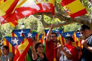 Indépendance de la Catalogne: Le président catalan convoque un référendum, défiant Madrid