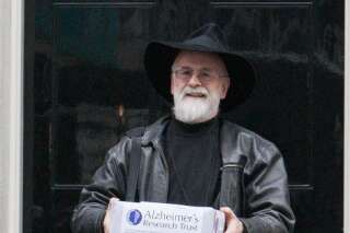 Terry Pratchett est mort : ce portraitiste loufoque de notre 