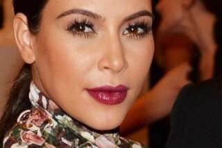 Kim Kardashian se lâche contre les paparazzi sur Twitter