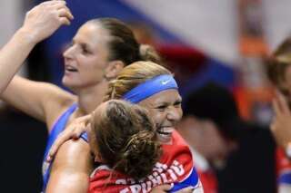 La paire Kristina Maldenovic-Caroline Garcia qualifie la France pour la finale de Fed Cup