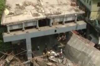 PHOTOS. Un autopont en construction s'effondre à Calcutta: au moins 14 morts et 70 blessés