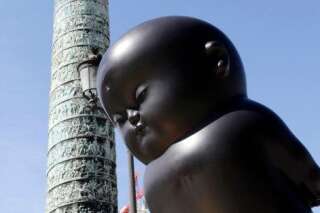 PHOTOS. Li Chen expose ses sculptures géantes place Vendôme
