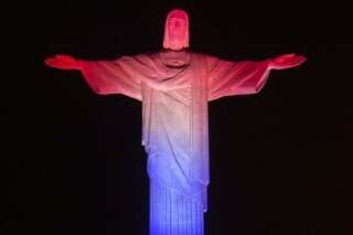 VIDÉO. Coupe du monde 2014 : en haut du Corcovado, le Christ rédempteur aux couleurs des pays participants