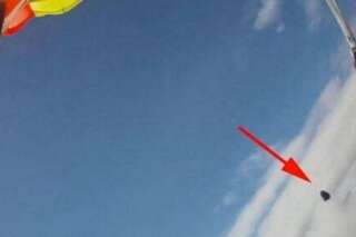 VIDÉO. Un parachutiste frôlé par une météorite a filmé la scène