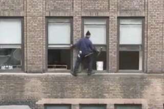 VIDÉO. New York: un laveur de carreaux sans harnais de sécurité à 30 mètres du sol