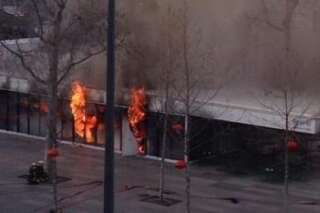 PHOTOS. Place de la République à Paris, le café Monde & Médias est ravagé par les flammes