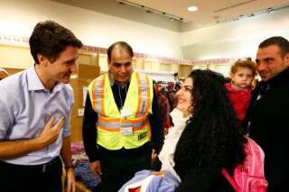 Le premier ministre du Canada, Justin Trudeau accueille des réfugiés syriens à l'aéroport (PHOTOS/VIDÉO)
