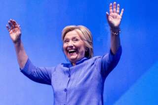 Hillary Clinton officiellement désignée candidate démocrate, la course définitivement terminée pour Bernie Sanders