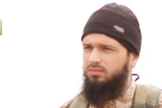 La famille d'un soldat syrien décapité dans une vidéo où apparait un jihadiste français porte plainte en France