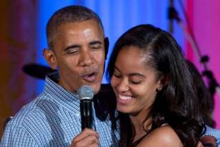 Barack Obama en papa gênant pour l'anniversaire de sa fille Malia