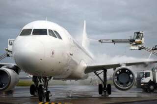 Trafic aérien: une grève des contrôleurs aériens mercredi qui conduirait à une annulation de 40% des vols