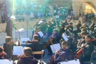 VIDÉO. Un orchestre symphonique russe redonne vie aux murs de Palmyre en Syrie